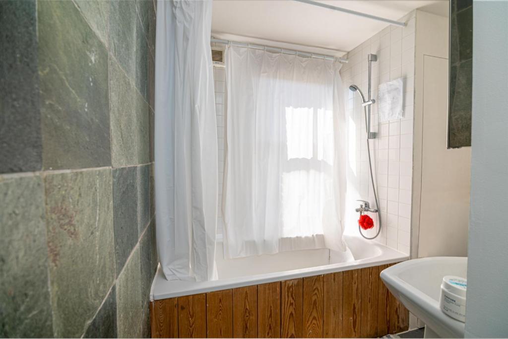 Cozy House With Character & Garden. Affittacamere Londra
